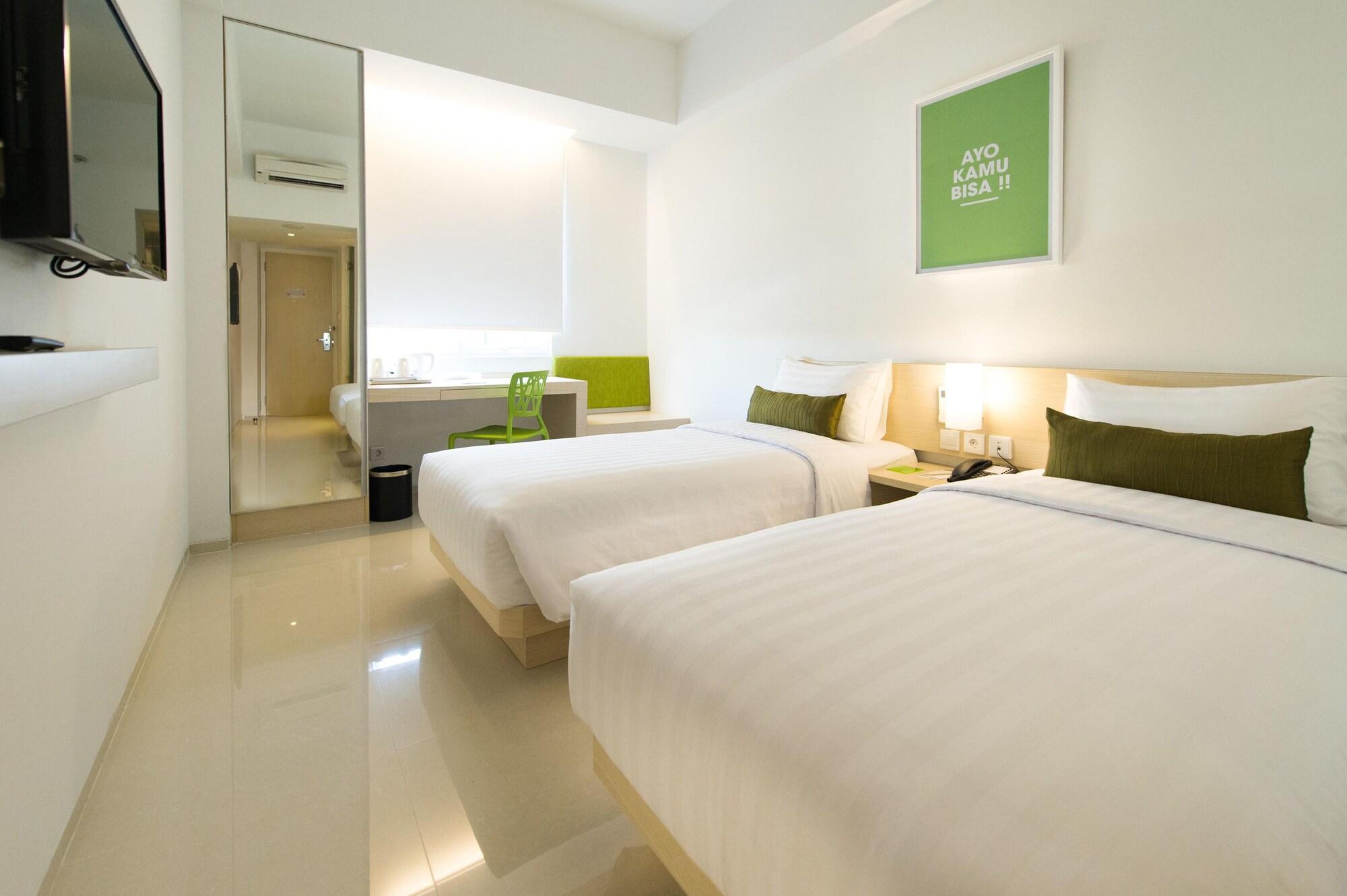 Hotel Zuri Express Mangga Dua Jakarta Exterior foto