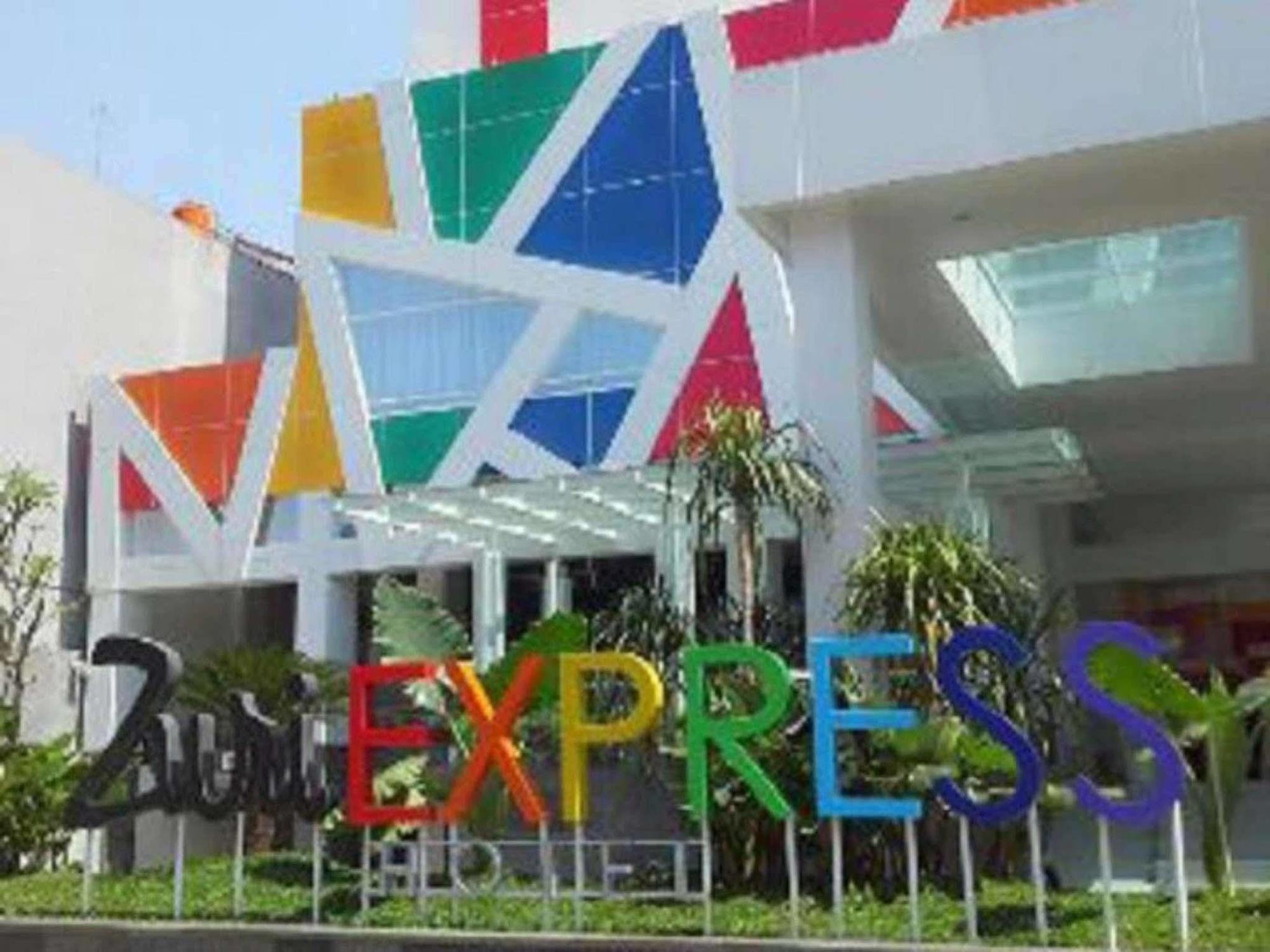 Hotel Zuri Express Mangga Dua Jakarta Exterior foto